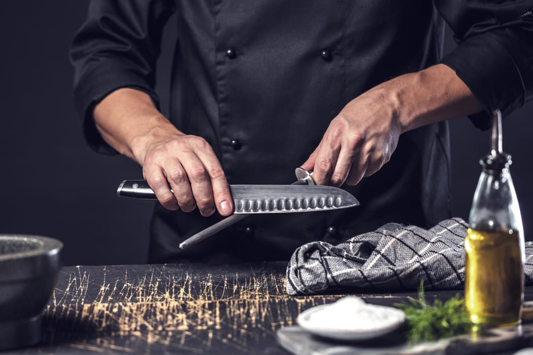 What angle to sharpen kitchen knives